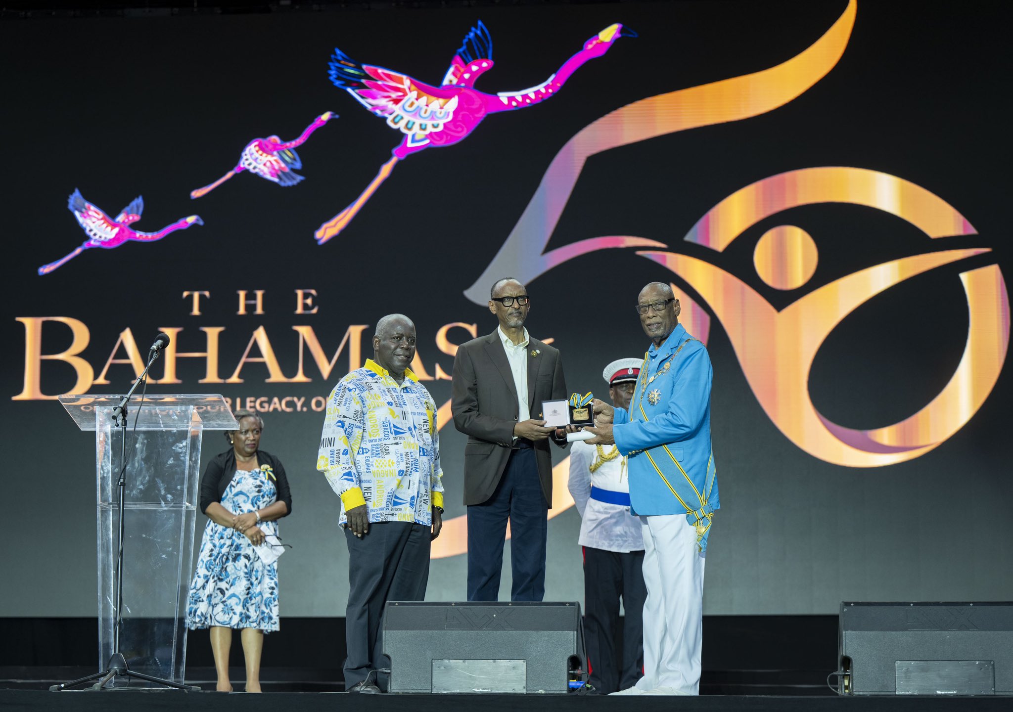 Photos: Kagame Receives the Highest Honor in the Bahamas