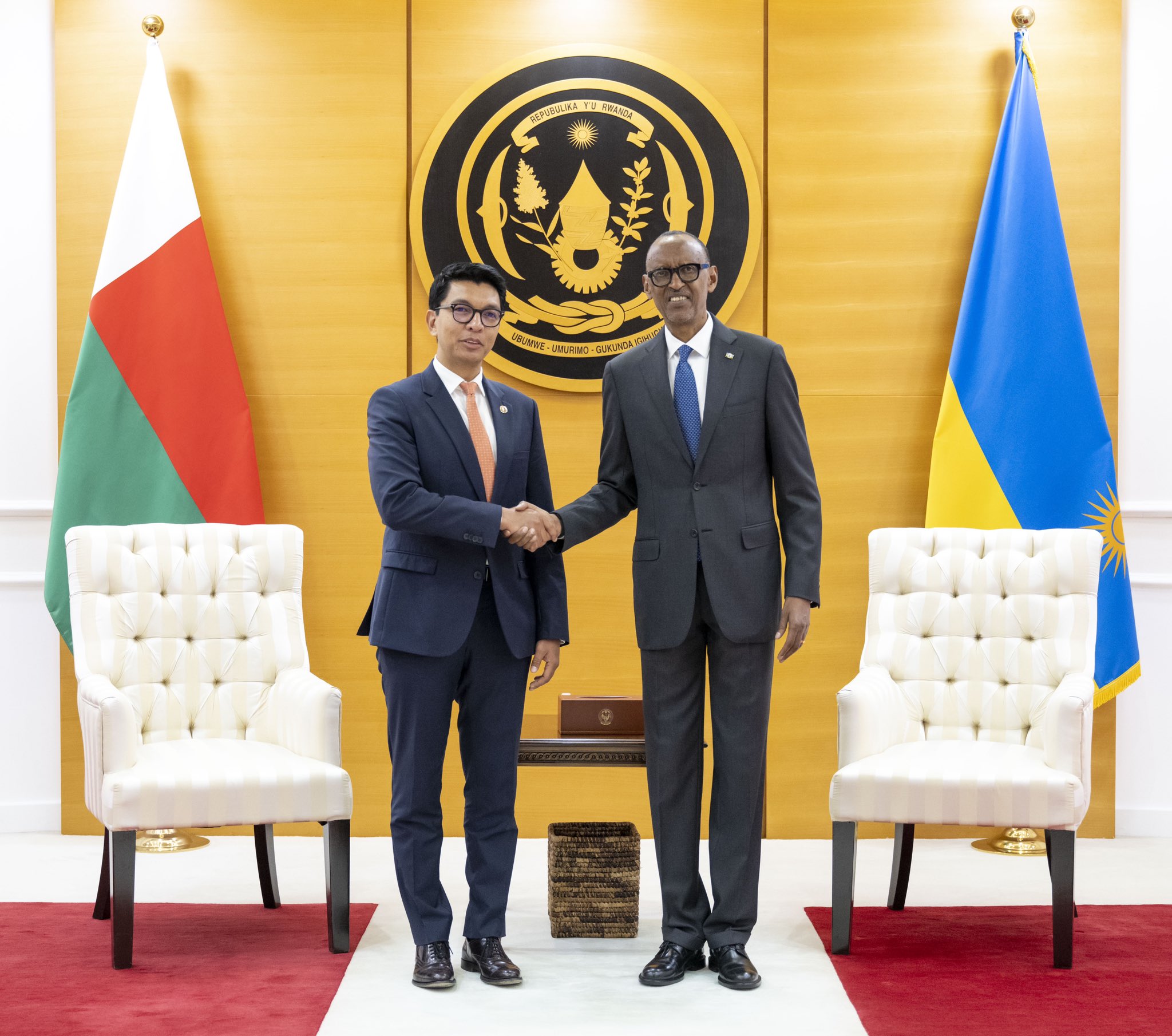 PHOTOS: Kagame Welcomes Visiting Madagascar President